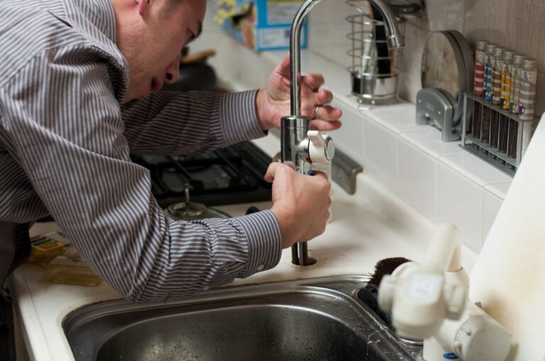 What are some quick fixes for common plumbing problems